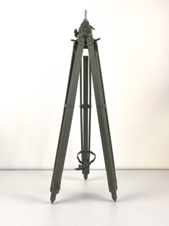 Argentien," Gestell 40" der Wehrmacht als Nachbau für die Argentinische Armee, Höchstwahrscheinlich europäische Lizenzfertigung, der Verschlussriemen aus italienischem Leder. Sehr guter Zustand