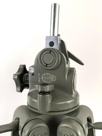 Argentien," Gestell 40" der Wehrmacht als Nachbau für die Argentinische Armee, Höchstwahrscheinlich europäische Lizenzfertigung, der Verschlussriemen aus italienischem Leder. Sehr guter Zustand