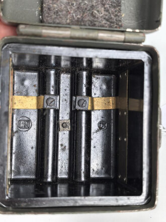 Batteriekasten ( Behälter für Stromquelle) unter anderem zum Entfernungsmesser 36. Überlackiertes Stück