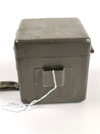 Batteriekasten ( Behälter für Stromquelle) unter anderem zum Entfernungsmesser 36. Überlackiertes Stück