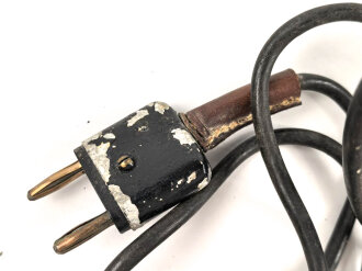 Beleuchtungskabel (Anstecklampe) unter anderem zum Entfernungsmesser 36. Hersteller Carl Zeiss Jena. Ungereinigtes Stück, Funktion nicht geprüft