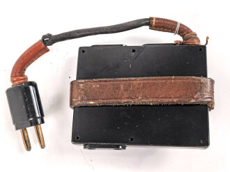 Regelschalter zum Entfernungsmesser 36, die Kabelummantelung zum Teil brüchig, sonst guter Zustand, Hersteller Carl Zeiss Jena