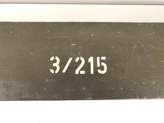 Transportkasten für  Entfernungsmesser R36 der Wehrmacht, Mehrfach überlackiertes Stück mit guter Inneneinteilung