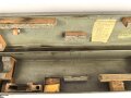 Transportkasten für  Entfernungsmesser R36 der Wehrmacht, Mehrfach überlackiertes Stück mit guter Inneneinteilung