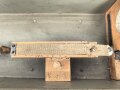 Transportkasten für  Entfernungsmesser R36 der Wehrmacht, Mehrfach überlackiertes Stück mit guter Inneneinteilung