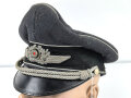 Luftwaffe, Schirmmütze des Leutnant Freitag, Feldpostnummer L 35551 Jagdgeschwader 52. Kopfgrösse gemessen 55. Stark getragenes Stück , der Mützenkörper mehrfach gebrochen,