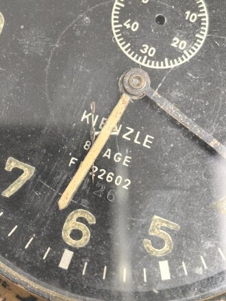 Luftwaffe 8 Tage Borduhr Kienzle Fl 22602.  Läuft kurz an, bleibt dann aber stehen. , Sekundenzeiger lose innliegend