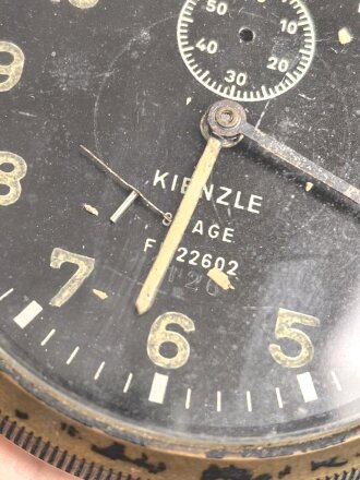 Luftwaffe 8 Tage Borduhr Kienzle Fl 22602.  Läuft kurz an, bleibt dann aber stehen. , Sekundenzeiger lose innliegend