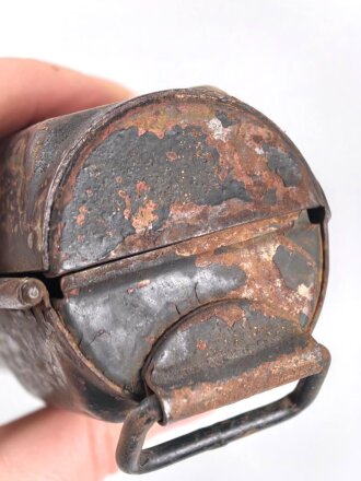 Laufschützer 42 Wehrmacht, datiert 1943. Originallack, ungereinigtes Stück