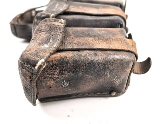 1.Weltkrieg Patronentasche, ungereinigtes Stück, Leder zum Teil trocken und defekt