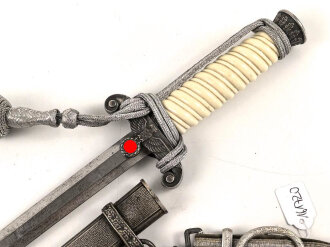 Dolch für Offiziere des Heeres. Hersteller Höller Solingen. Homogenes Stück in gutem Gesamtzustand