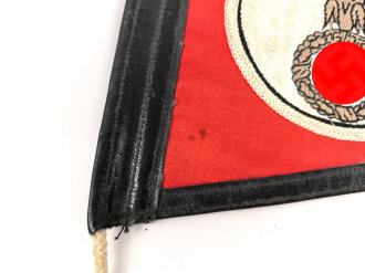 NSKK, Wimpel für ein Fahrzeug in sehr gutem Zustand, Höhe 17cm