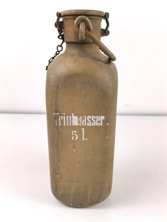 5 Liter Trinkwasserflasche Wehrmacht. Neuzeitlich lackiertes Stück