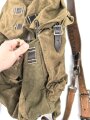 Rucksack für Gebirgstruppen der Wehrmacht, getragenes Stück mit Reichsbetriebsnummer