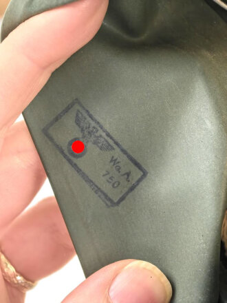 Volksgasmaske VM 40 in Tragetasche, guter Gesamtzustand