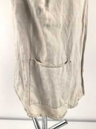 Drillichjacke und Hose rohweiss, mir so unbekannt, eventuell früher Reichsarbeitsdienst ?