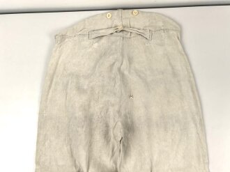 Drillichjacke und Hose rohweiss, mir so unbekannt, eventuell früher Reichsarbeitsdienst ?