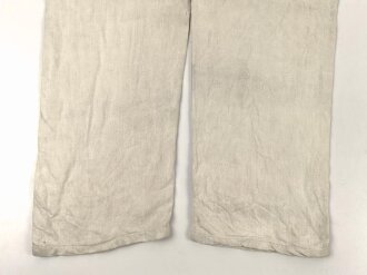 Drillichjacke und Hose rohweiss, mir so unbekannt, eventuell früher Reichsarbeitsdienst ?