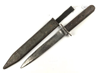 Österreich 1. Weltkrieg, Grabendolch, Kampfmesser Modell 1917. Getragenes Stück, Scheide Originallack, Lederschlaufe weich. Ungereinigtes Stück