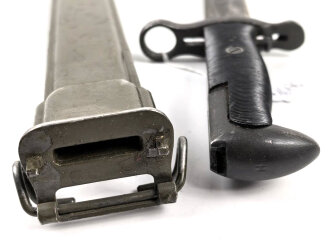U.S. Army 2.Weltkrieg, Seitengewehr für M 1 Garand . Hersteller AH.  Scheide Originallack, ungereinigtes Stück