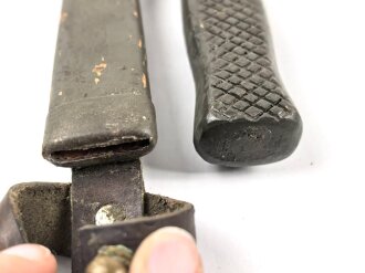 Jugoslawien, Kampfmesser Modell 1951. Ungereinigtes Stück in gutem Gesamtzustand