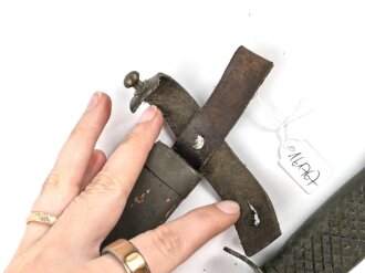 Jugoslawien, Kampfmesser Modell 1951. Ungereinigtes Stück in gutem Gesamtzustand