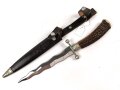 Deutschland nach 1945, Dolch mit Flammenklinge "Rehwappen " Messer in Stil eines Grabendolches aus dem 1. Weltkrieg.