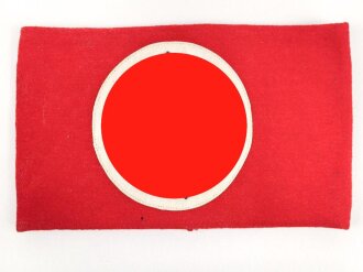 Armbinde für Angehörige von Parteiverbänden. Frühes, dreiteiliges Stück aus Filz, guter Zustand