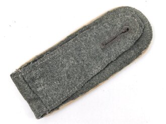 Heer, einzelne Schulterklappe für Mannschaften der Infanterie, Länge etwa 11cm