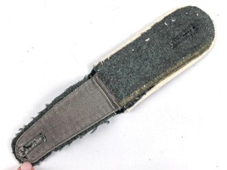 Heer, einzelne Schulterklappe für Mannschaften der Infanterie, Länge etwa 10,5cm