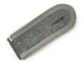 Heer, einzelne Schulterklappe für einen Unteroffizier der Infanterie, Länge etwa 11,5cm