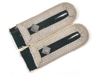 Heer, Paar Schulterklappen für einen Feldwebel der Infanterie, Länge etwa 12,5cm