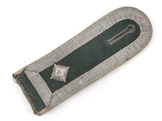 Heer, einzelne Schulterklappe für einen Feldwebel der Infanterie, Länge etwa 12,5cm