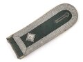 Heer, einzelne Schulterklappe für einen Feldwebel der Infanterie, Länge etwa 12,5cm