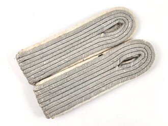 Heer, Paar Schulterklappen für einen Leutnant der Infanterie, Länge etwa 11cm