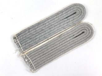 Heer, Paar Schulterklappen für einen Leutnant der Infanterie, Länge etwa 11,5cm