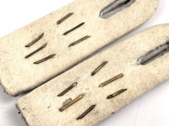 Heer, Paar Schulterklappen für einen Leutnant im Infanterie Regiment 107, Länge etwa 10,5cm