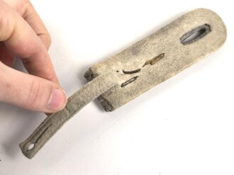 Einzelne  Schulterklappe für einen Leutnant in der Maschinengewehr Kompanie 4, Länge etwa 11cm