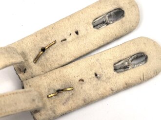 Heer, Paar Schulterstücke  für einen Oberleutnant der Infanterie , Länge etwa 11cm