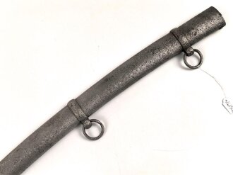 Sandgestrahlte Scheide für einen Reitersäbel, passend für zum Beispiel  Frankreich, Säbel für Husaren Modell 1803. Gesamtlänge 93cm