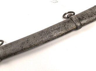 Sandgestrahlte Scheide für einen Reitersäbel, passend für zum Beispiel  Frankreich, Säbel für Husaren Modell 1803. Gesamtlänge 93cm