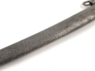 Sandgestrahlte Scheide für einen Reitersäbel, passend für zum Beispiel  Frankreich, Säbel für Husaren Modell 1803. Gesamtlänge 93cm