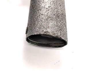 Sandgestrahlte Scheide für einen Reitersäbel, passend für zum Beispiel  Frankreich, Säbel für Husaren Modell 1803. Gesamtlänge 93cm