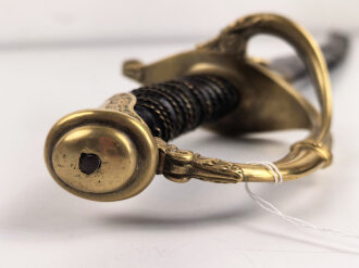 Frankreich, Säbel mit Lederscheide, diese zum Teil mit älterer Reparatur. Hersteller Klingenthal