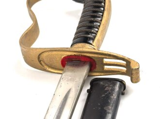 Bayern, Säbel für Infanterie Offiziere Modell 1855.  Scheide Originallack, das Gefäß neuzeitlich mit goldbronze lackiert. Saubere Klinge mit beidseitiger Ätzung " In Treue Fest"