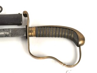 Bayern, Säbel für Infanterie Offiziere Modell 1855.  Scheide gereinigt und Original lackiert, die Klinge mit schwacher, doppelseitiger Ätzung leicht narbig.