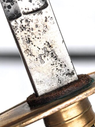 Bayern, Säbel für Infanterie Offiziere Modell 1855.  Scheide gereinigt und Original lackiert, die Klinge mit schwacher, doppelseitiger Ätzung leicht narbig.