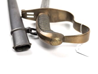 Bayern, Säbel für Infanterie Offiziere Modell 1855.  Scheide gereinigt und Original lackiert, die Klinge mit schwacher, doppelseitiger Ätzung leicht narbig.