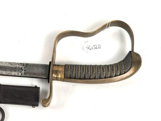 Bayern, Säbel für Infanterie Offiziere Modell 1855.  Scheide gereinigt und Original lackiert, die Klinge mit schwacher, doppelseitiger Ätzung leicht narbig.