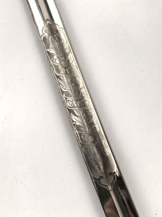 Bayern, Säbel für Infanterie Offiziere Modell 1855.  Scheide alt überlackiert, Klinge von WKC leicht angeschliffen. Doppelseitige Ätzung " In treue Fest"
